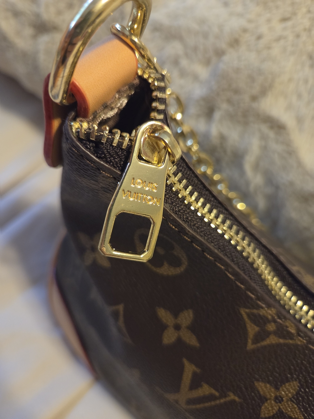 Brown Monogram Canvas Shoulder Bag with Gold Chain - Picture 4 of 10